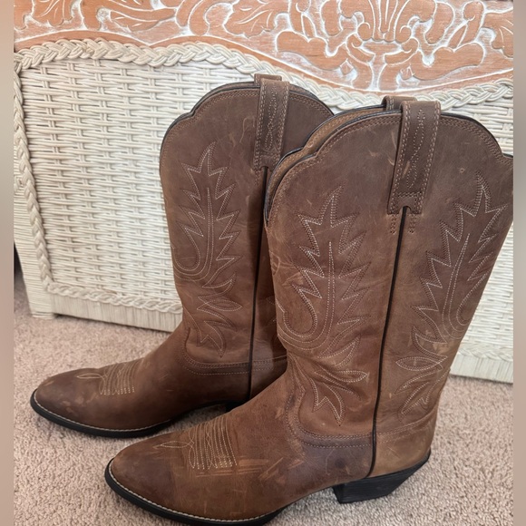 Ariat Western Heritage Browns Distressed Leather Boots 9.5 B Style No.10001021 - Picture 3 of 16
